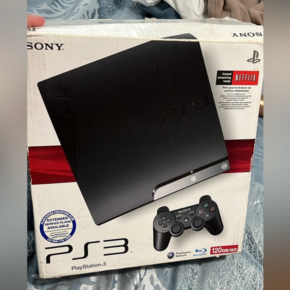 Never taken out the box Sony play station 3 comes with games - Picture 3 of 7